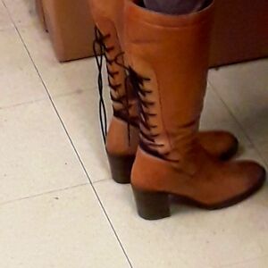 Meet your Posher, Dennie